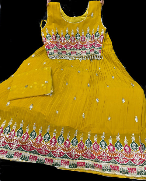 Georgette based beautiful crop top blouse with georgette lehnga and dupatta for Girls