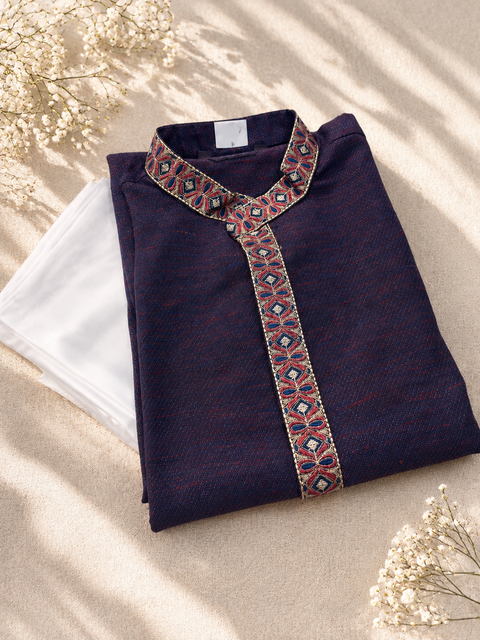 Purple colour cotton kurta with pajama pants (slight variation in color and design is possible )