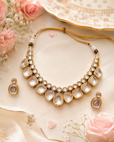 Beautiful Original uncut Kundan designer Necklace set with small stud earrings