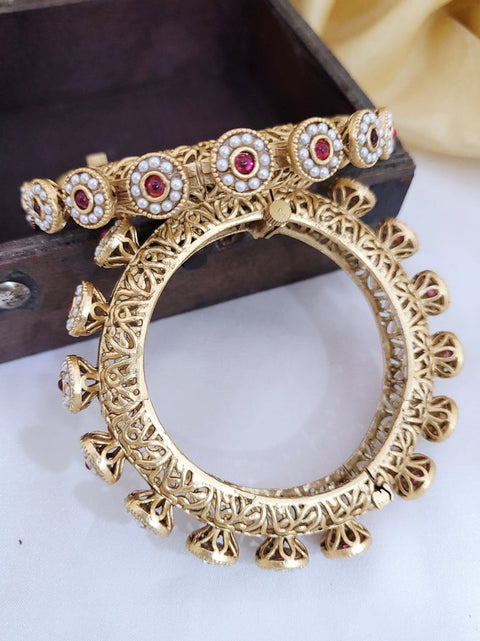 (Not original gold )Gold plated beautiful design Designer Kade (Openable , Screw Designed)pair