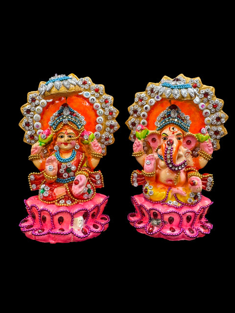 Beautiful Lakshmi Ji & Ganesh Ji Statue (Murti) slight variation in color and design is possible (13-16cm height appx)