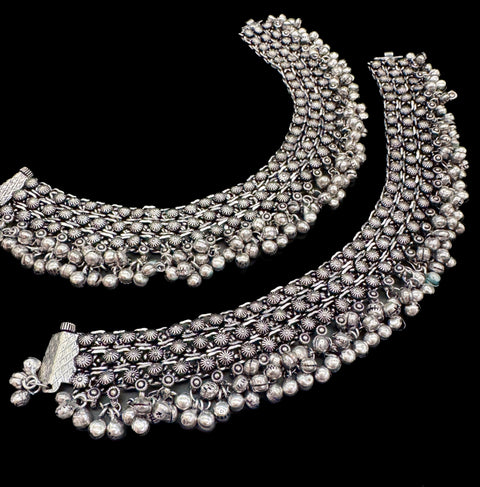 Heavy work oxidised anklets