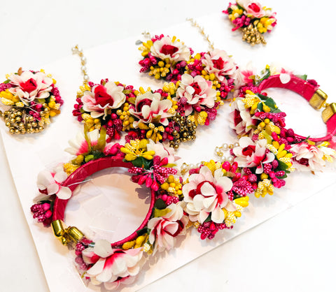 Beautiful Floral jewellery for Haldi/Mehndi (Necklace, earrings, 2 kade ,tikka)