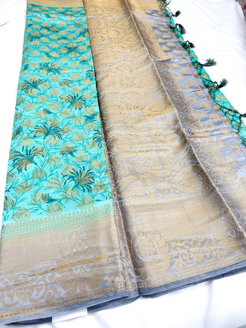 Art Silk Saree With Contrast Pallu And Blouse