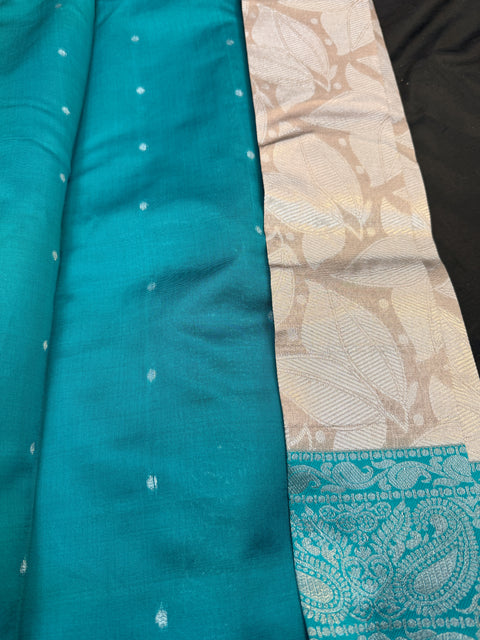 Soft Silk Saree with contrast beautiful pallu and blouse