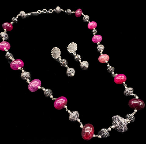 The unique colorful gems with beaded stones design Beautiful work oxidised Necklace with earrings