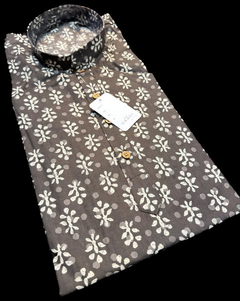 Pure cotton based Men’s Printed kurti (sizes mentioned in inches ,not according to the label on Kurti) size 46 kurti- Length 40 inches and size 48 -length 42 inches )