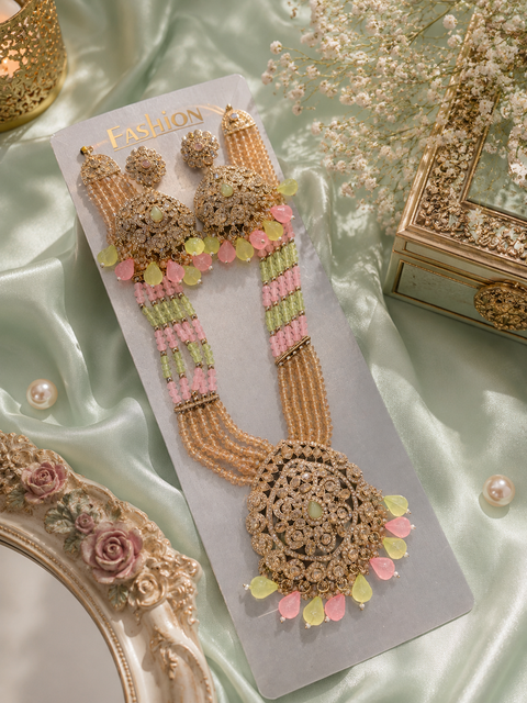 Crystal pearls with fine golden Jerkan stone With Pearls Beaded Necklace Set With Beautiful Earrings (slight variations in color and design is possible)