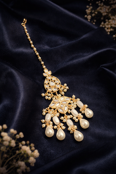 Kundan stone with pearls beautiful tikka