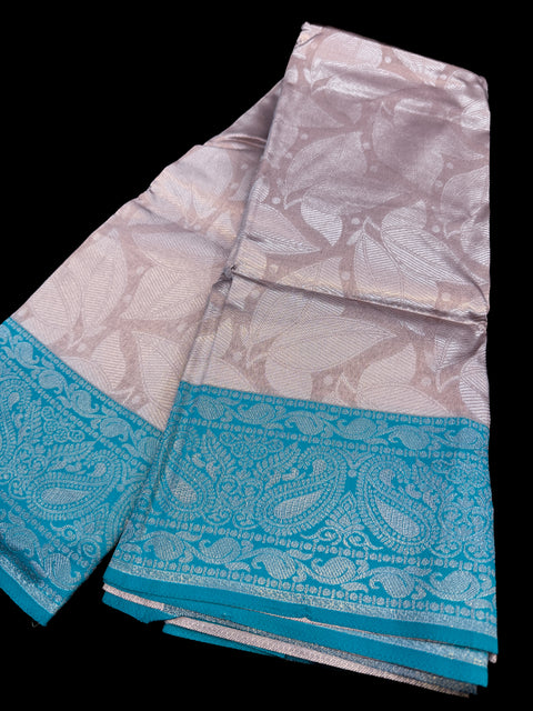 Soft Silk Saree with contrast beautiful pallu and blouse