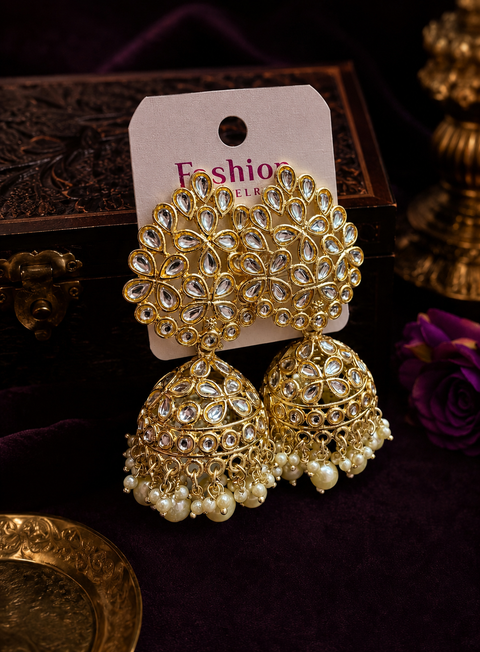 Bigger size and lite weight Beautiful pearls with kundan work jhumka(slight variation in color and design is possible)