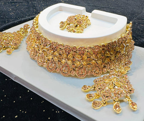 Golden Jerkan Stone Beautiful Necklace Set