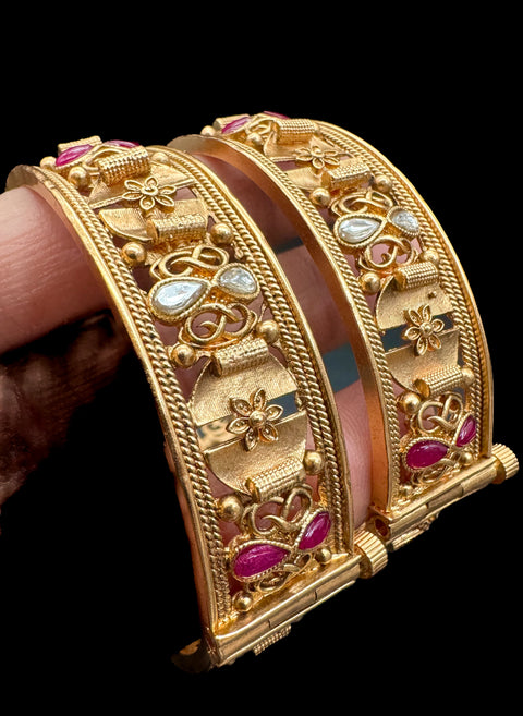 (Not original Gold )polki stone design Gold plated original Kundan stone beautiful design Designer Kade (Openable , Screw Designed)pair