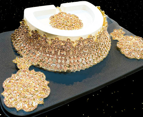 Golden Jerkan Stone Beautiful Necklace Set