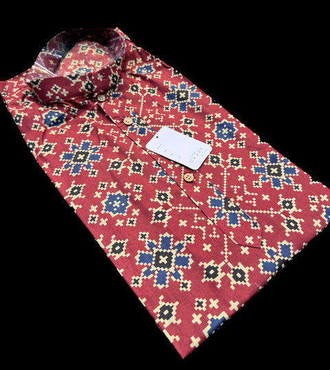 Pure cotton based Men’s Printed kurti (sizes mentioned in inches ,not according to the label on Kurti) size 46 kurti- Length 40 inches and size 48 -length 42 inches )