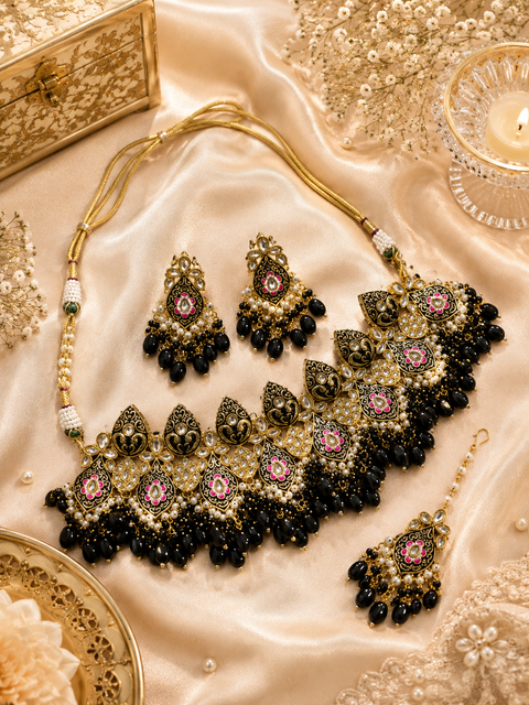 Beautiful meenakari work with Black pearls with Kundan Stones necklace set (slight variation in color and design is possible)