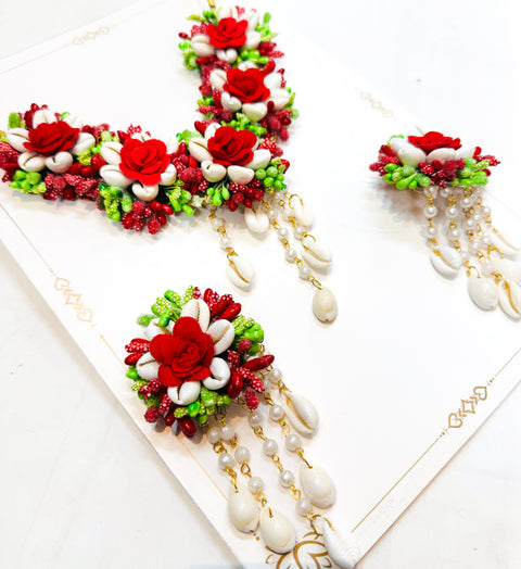 Beautiful Floral jewellery for Haldi/Mehndi (Necklace, earrings,Matha Patti , hand accessories)