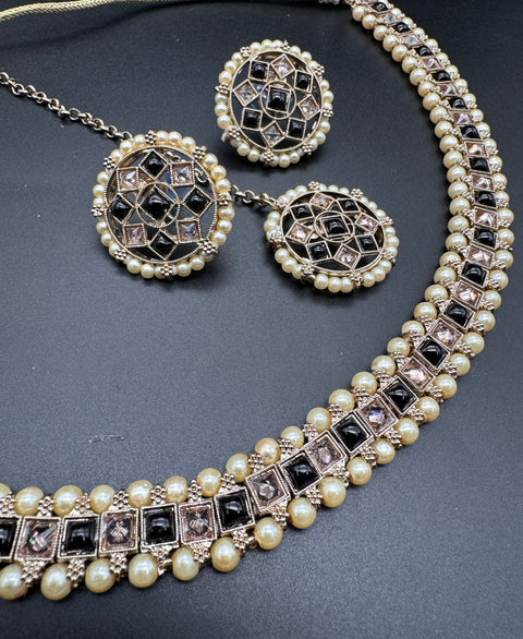 Polki And Pearls Work Beautiful Necklace Set With studs & Tikka