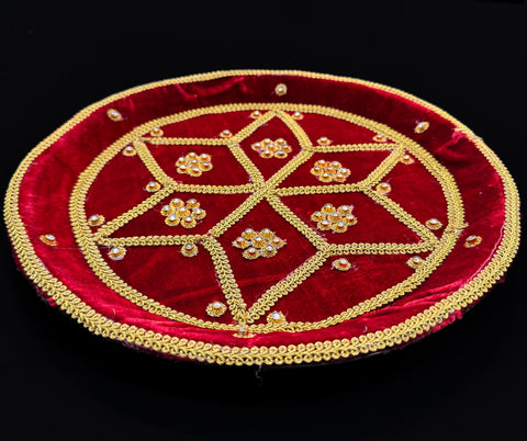 Regular size lace border on velvet based beautiful Shaun Thali/Thaal with cover and Potli bag