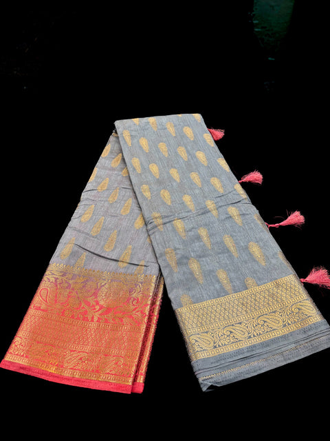 Beautiful soft art Silk Saree with contrast border , blouse and beautiful Zari Pallu