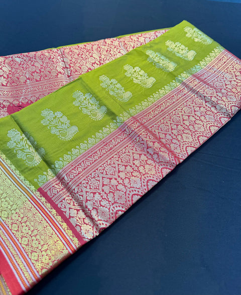 Art Silk Sarees with contrast Pallu and Blouse