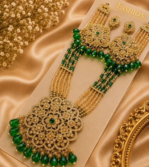 Crystal pearls with fine golden Jerkan stone With Pearls Beaded Necklace Set With Beautiful Earrings (slight variation on color & design is possible)