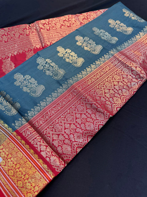Art Silk Sarees with contrast Pallu and Blouse