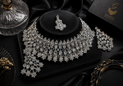 Silver Jerkan Stone Beautiful Necklace Set (slight variation in color and design is possible)