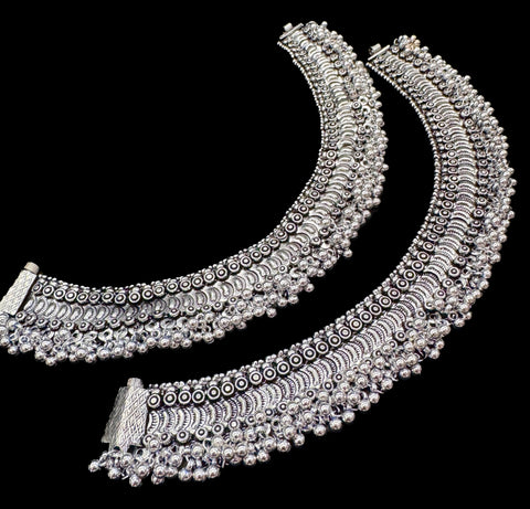 Heavy work oxidised anklets