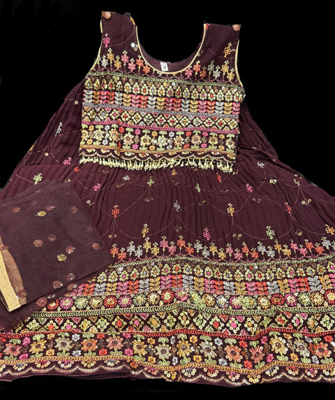 Georgette based beautiful crop top blouse with georgette lehnga and dupatta for Girls