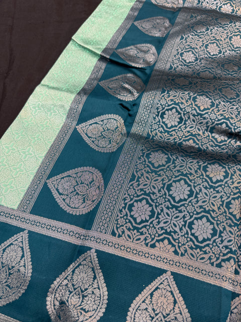Soft Silk Saree with contrast beautiful pallu and blouse