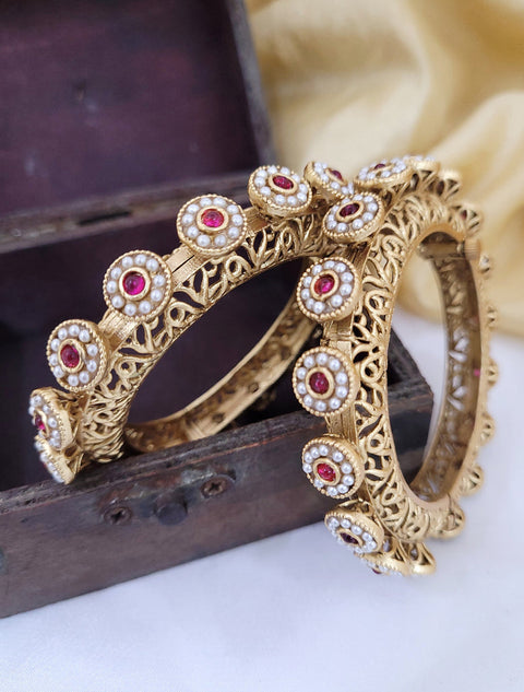 (Not original gold )Gold plated beautiful design Designer Kade (Openable , Screw Designed)pair