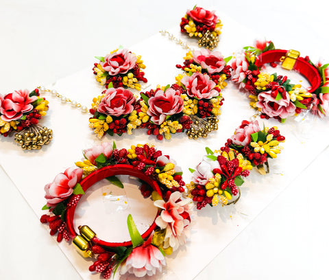 Beautiful Floral jewellery for Haldi/Mehndi (Necklace, earrings, 2 kade ,tikka)