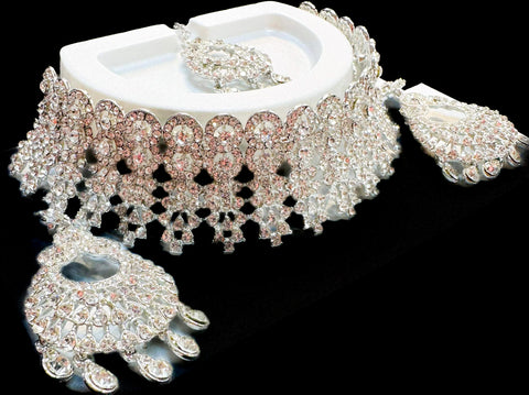 Silver Jerkan Stone Beautiful Necklace Set