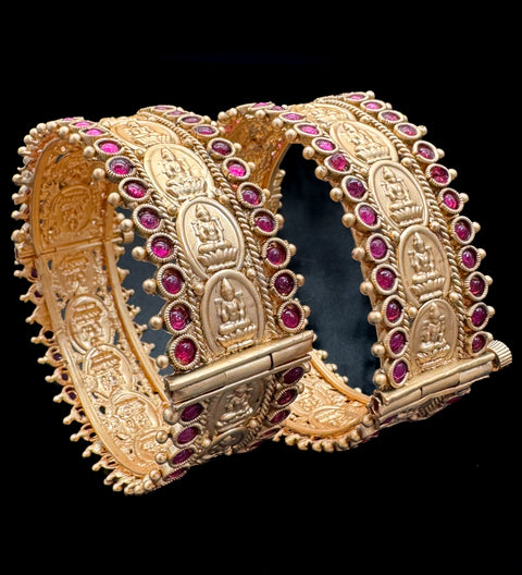 (Not original Gold )Royal look Gold plated original Kundan stone beautiful design Designer Kade (Openable , Screw Designed)pair