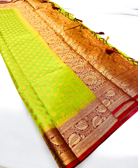 Art Silk Saree With Contrast Pallu And Blouse