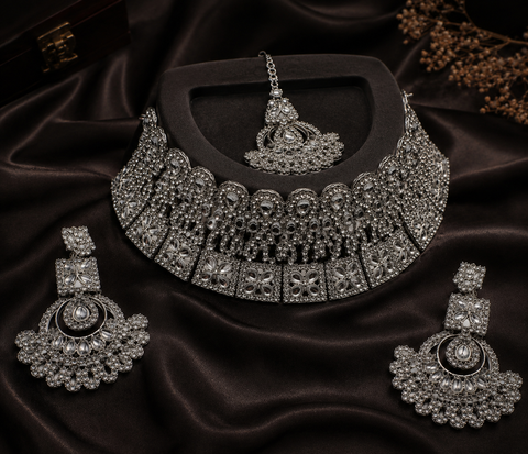 Silver Jerkan Stone Beautiful Necklace Set