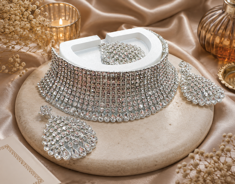 Silver Jerkan Stone Beautiful Necklace Set (slight variation in color and design is possible)