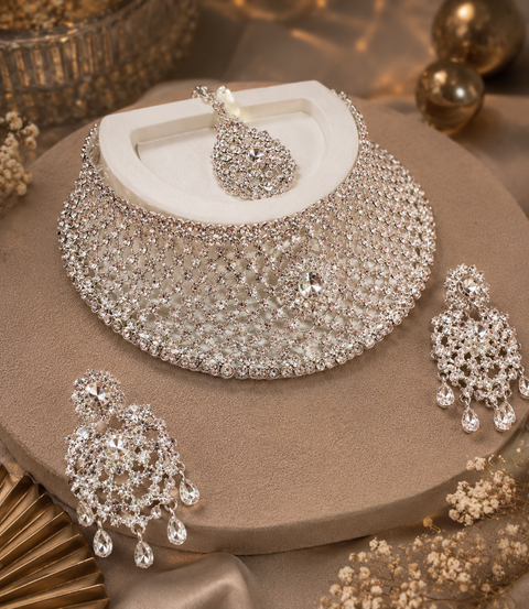 Silver Jerkan Stone Beautiful Necklace Set (slight variation in color and design is possible)
