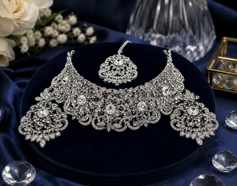 Silver Jerkan Stone Beautiful Necklace Set (slight variation in color and design is possible)