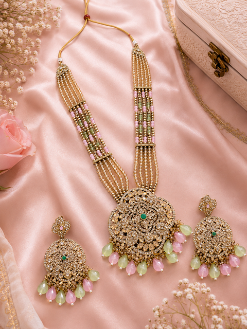 Crystal pearls with fine golden Jerkan stone With Pearls Beaded Necklace Set With Beautiful Earrings (slight variations in color and design is possible)