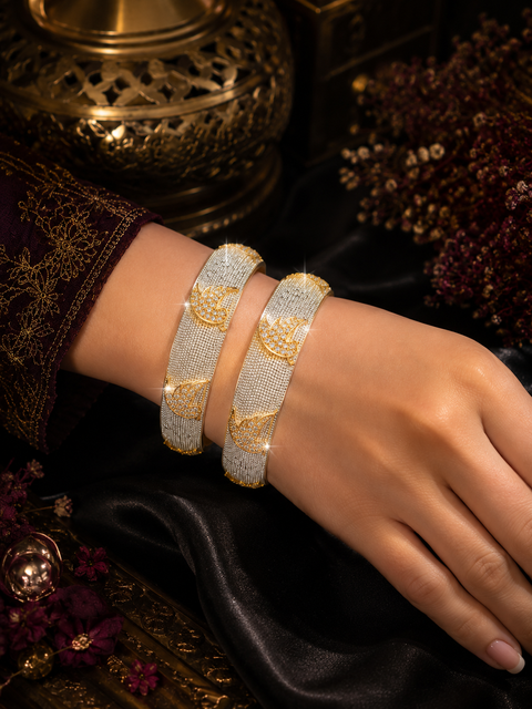 American Diamond kade with beautiful design ( slight variations in color and design is possible)
