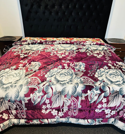 Beautiful Design 220 X 230 Cm Heavy Weight Quilt With Microfibre Filling (Super King Size Bed)