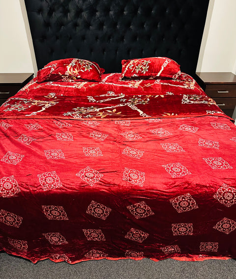 Beautiful Print Very Soft & Warm Fleno Bed Sheet With 2 Pillow Covers And Duvet Cover Of Reversible Design