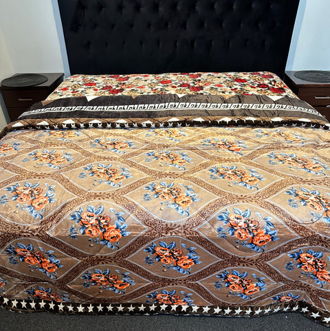 Beautiful Design 220 X 230 Cm Heavy Weight Quilt With Microfibre Filling (Super King Size Bed)