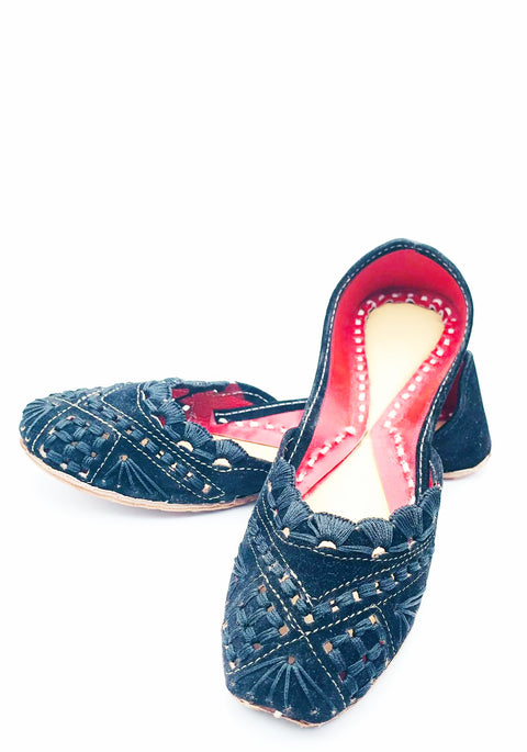 Punjabi Jutti with leather base
