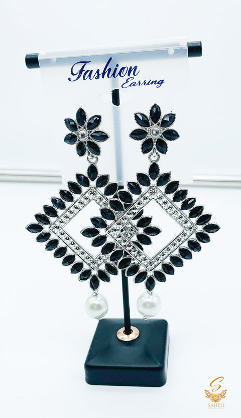 Black colour stone with pearl beautiful silver earring