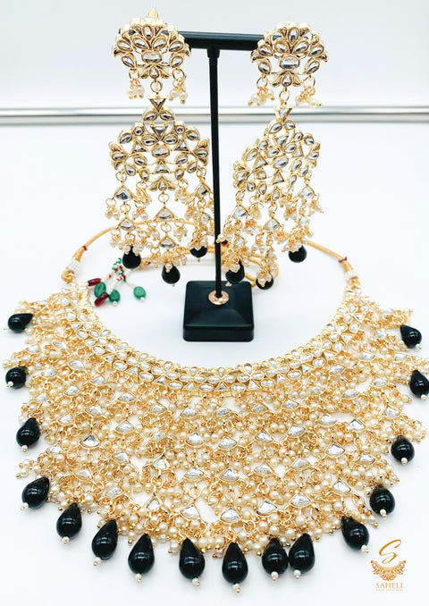 Black colour pearls with Kundan stone beautiful necklace set