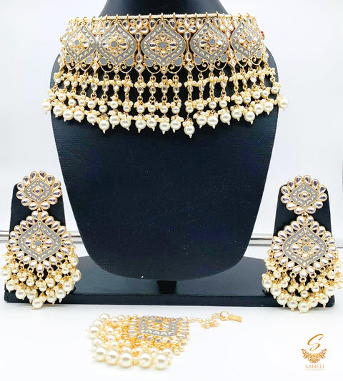 Dabi kundan with grey meenakri heavy choker set with tikka