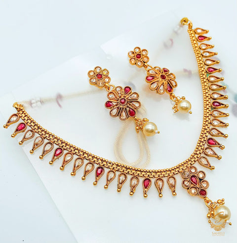 Small Size  South Indian Style Beautiful Gold Plated (Artificial) with polki stone Necklace Set